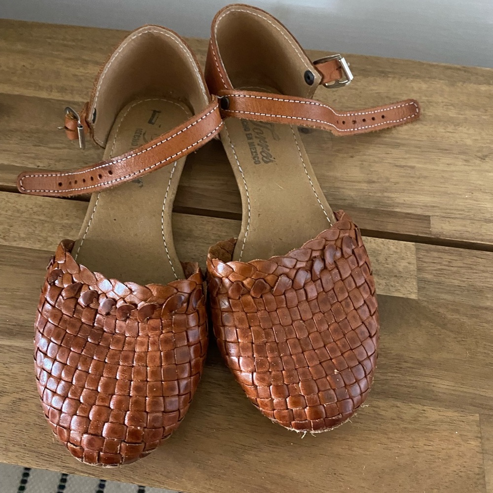 Handmade leather huarache style girl’s shoes